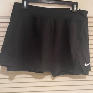 Nike Women’s Victory Dri-Fit Skort